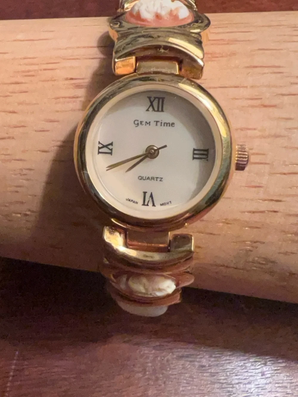 GemTime Carved Cameo Mother of Pearl Bracelet Watch